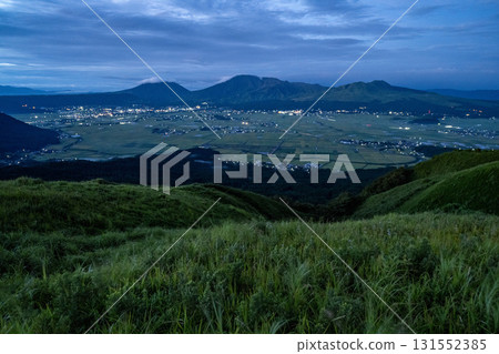 View of Daikanbo Peak, Aso, Kumamoto Prefecture View of Daikanbo Peak, Aso, Kumamoto Prefecture 131552385