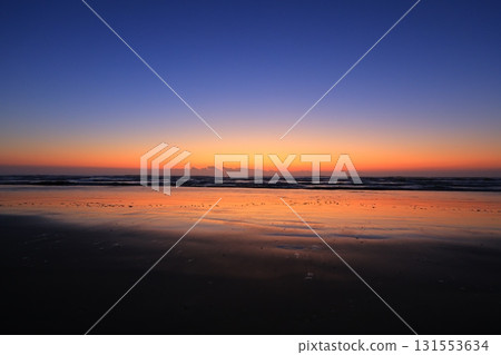 beach in the morning sun 131553634