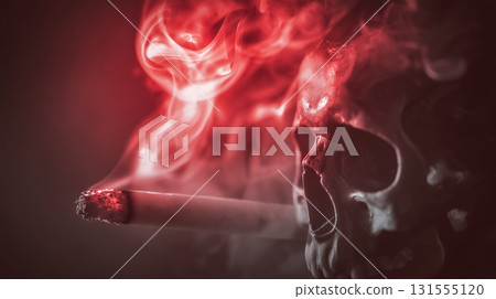 煙霧中的骷髏象徵吸煙和死亡 131555120