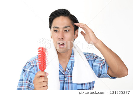男人擔心脫髮 131555277