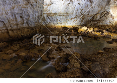 Akiyoshido Cave, Mine City, Yamaguchi Prefecture, one of Japan's three largest limestone caves 131555392