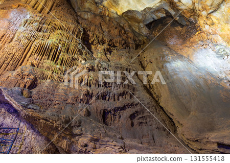 日本三大鐘乳洞之一,山口縣美你市秋吉洞黑谷支洞,石灰瀑布 日本三大鐘乳洞之一,山口縣美你市秋吉洞黑谷支洞,石灰瀑布 131555418