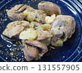 Stir-fried gizzards with garlic, my wife's home-cooked meals, dinner at home, happy family 131557905