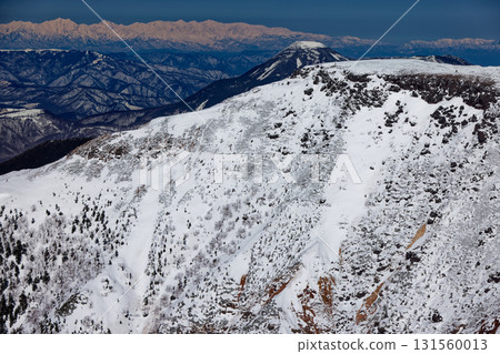 Winter view of the Yatsugatake mountain range from Mt. Yokodake, Mt. Io, Mt. Tateshina, Mt. Hakuba, and the Ushiro-Tateyama mountain range Winter view of the Yatsugatake mountain range from Mt. Yokodake, Mt. Io, Mt. Tateshina, Mt. Hakuba, and the Ushiro-Tateyama mountain range 131560013