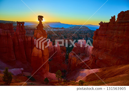 Thor's Hammer Hoodoo and Sunrise View at Sunset Point Bryce Canyon National Park 131563905