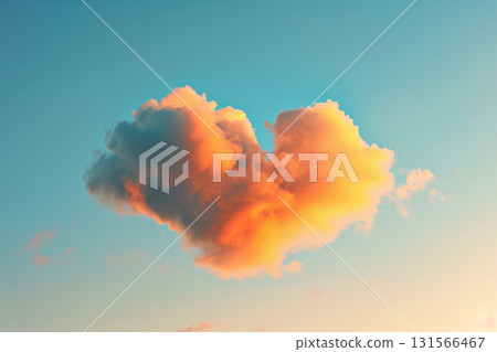 夕陽照射下的心型雲 夕陽照射下的心型雲 131566467