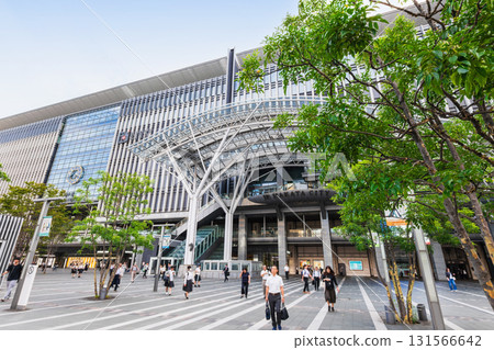 Morning view of Hakata Station Hakata Exit *Partially soft focus 131566642