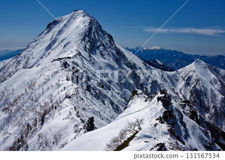 Akadake seen from the Yokodake ridgeline of the Yatsugatake mountain range in winter 131567534