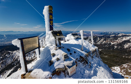 八嶽山脈和赤嶽山頂的冬季景色 131569166