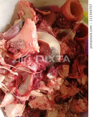 Raw beef steak meat. Delicious mixed Kobe and wagyu beef meat pieces to make famous recipe like barbeque, picanha, bourguignon, goulash, gourmet, stroganoff, ragout etc 131569707