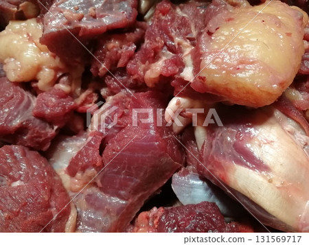 Raw beef steak meat. Delicious mixed Kobe and wagyu beef meat pieces to make famous recipe like barbeque, picanha, bourguignon, goulash, gourmet, stroganoff, ragout etc Raw beef steak meat. Delicious mixed Kobe and wagyu beef meat pieces to make famous recipe like barbeque, picanha, bourguignon, goulash, gourmet, stroganoff, ragout etc 131569717