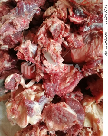 Raw beef steak meat. Delicious mixed Kobe and wagyu beef meat pieces to make famous recipe like barbeque, picanha, bourguignon, goulash, gourmet, stroganoff, ragout etc 131569755