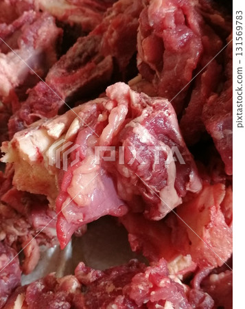 Raw beef steak meat. Delicious mixed Kobe and wagyu beef meat pieces to make famous recipe like barbeque, picanha, bourguignon, goulash, gourmet, stroganoff, ragout etc 131569783