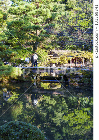 金澤兼六園，日本三大名園之一，正值紅葉盛季 131569841