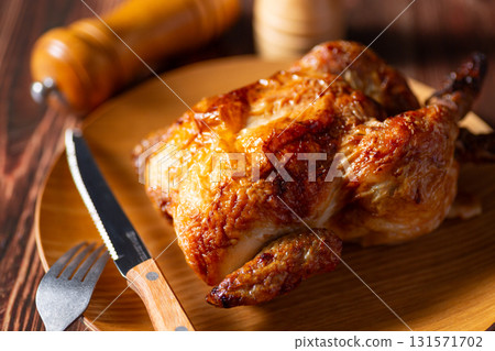 Roast chicken 131571702