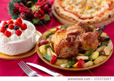 Roast chicken and Christmas dinner Roast chicken and Christmas dinner 131572027