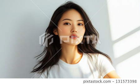 Beautiful Woman Portrait Natural Light. 131573398