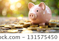 存錢筒和金錢的形象 131575450