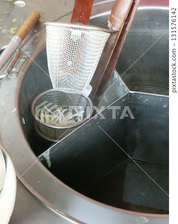 Stainless steel noodle strainer metal wire mesh wooden handles cooking pot bean sprout boiling water kitchen utensil food preparation Stainless steel noodle strainer metal wire mesh wooden handles cooking pot bean sprout boiling water kitchen utensil food preparation 131576142