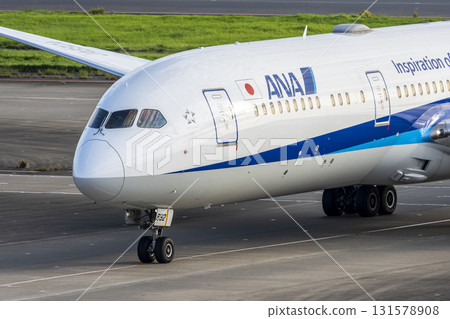 Scenery of Haneda Airport, airplane taxiing, Ota Ward, Tokyo Scenery of Haneda Airport, airplane taxiing, Ota Ward, Tokyo 131578908