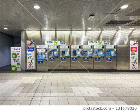 EASY CARD(悠遊卡)及TPASS(定額月票)自動販賣機 EASY CARD(悠遊卡)及TPASS(定額月票)自動販賣機 131579020