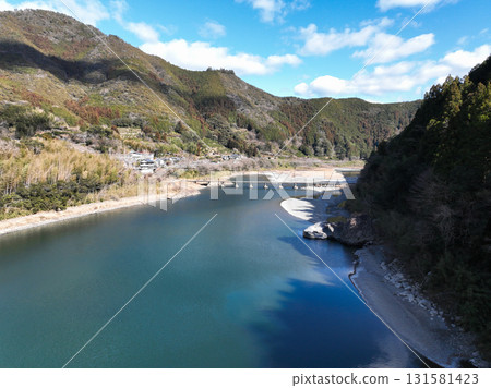 Niyodo River and Kataoka Submerged Bridge in Ochi Town, Kochi Prefecture 131581423