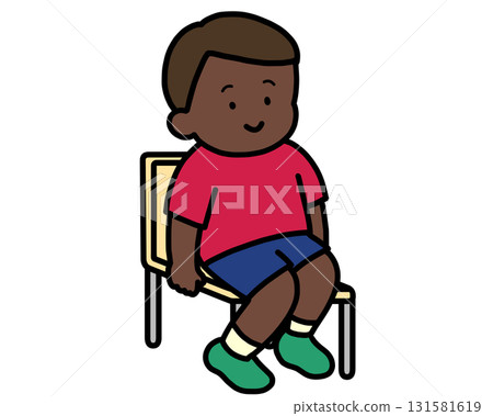 坐在椅子上的黑人男孩 坐在椅子上的黑人男孩 131581619