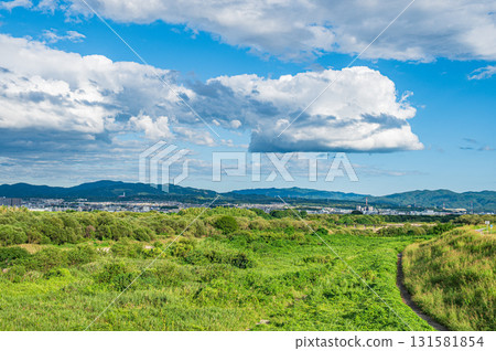 Kizugawa River scenery, Yawata City, Kyoto Prefecture 131581854