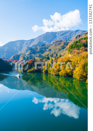 Shogawa Gorge (Autumn) Shogawa Gorge (Autumn) 131582741