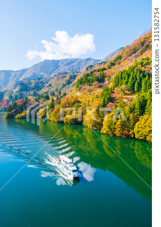 Shogawa Gorge (Autumn) Shogawa Gorge (Autumn) 131582754