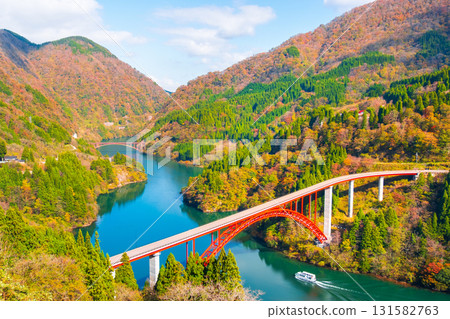 Shogawa Gorge (Autumn) Shogawa Gorge (Autumn) 131582763