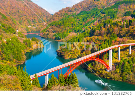 Shogawa Gorge (Autumn) Shogawa Gorge (Autumn) 131582765