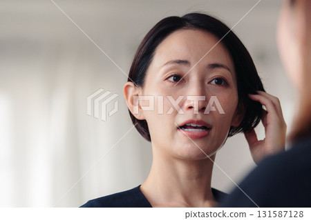 Women with conflicting opinions Women with conflicting opinions 131587128