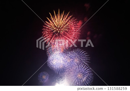 Fireworks over Lake Kasumigaura - Scenes from the Omitama City Fireworks Festival 131588259