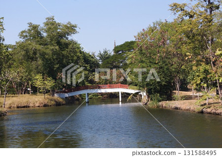 大城府歷史公園的橋樑，大城府，泰國 131588495