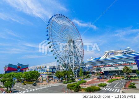 藍天與天保山摩天輪的風景 藍天與天保山摩天輪的風景 131589491
