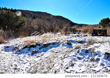 相鷹山脈的越前岳：白雪皚皚的馬之瀨展望台 131589678