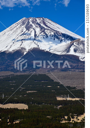 Mount Echizen in the Aitaka mountain range, Mount Fuji and the Hoei crater as seen from the Jurigi Plateau Observatory Mount Echizen in the Aitaka mountain range, Mount Fuji and the Hoei crater as seen from the Jurigi Plateau Observatory 131589693