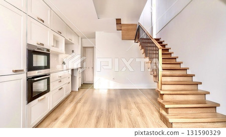 帶樓梯的時尚住宅 帶樓梯的時尚住宅 131590329