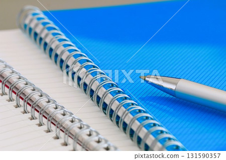 Educational Image Writing Tools Ring Notebook and Ballpoint Pen 3:2 131590357