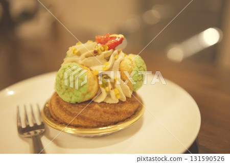 homemade dessert cream puff 131590526