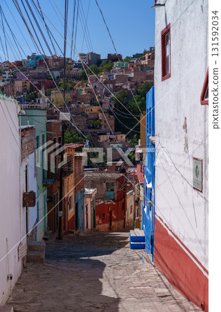 Colorful streets of Guanajuato, Mexico 131592034