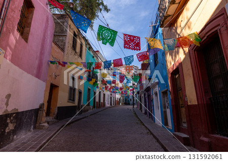 Colorful streets of Guanajuato, Mexico Colorful streets of Guanajuato, Mexico 131592061