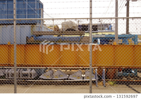 橫須賀渡輪碼頭週邊倉庫圍籬安裝現狀 131592697