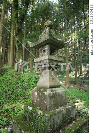 石燈籠 131593458