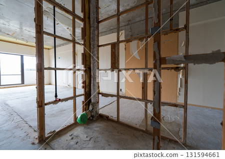 Skeleton dismantling work before renovation Skeleton dismantling work before renovation 131594661