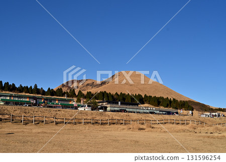 Aso Five Peaks in Winter as Seen from Asokusasenri - Mt. Kishima 131596254