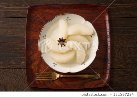Japanese pear compote | Star anise-flavored autumn dessert Japanese pear compote | Star anise-flavored autumn dessert 131597284
