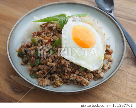 加寶飯配煎蛋 加寶飯配煎蛋 131597761
