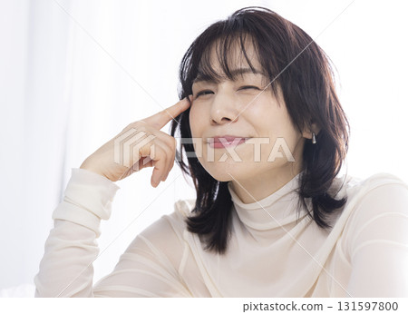 思考中女 131597800